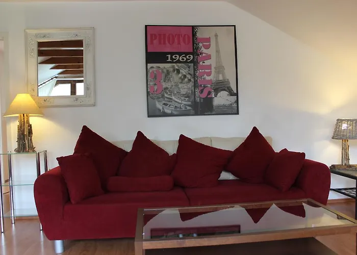 拉姆斯多夫公寓 公寓 *