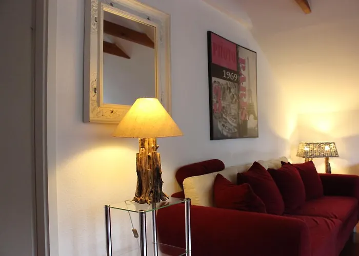 拉姆斯多夫公寓 *